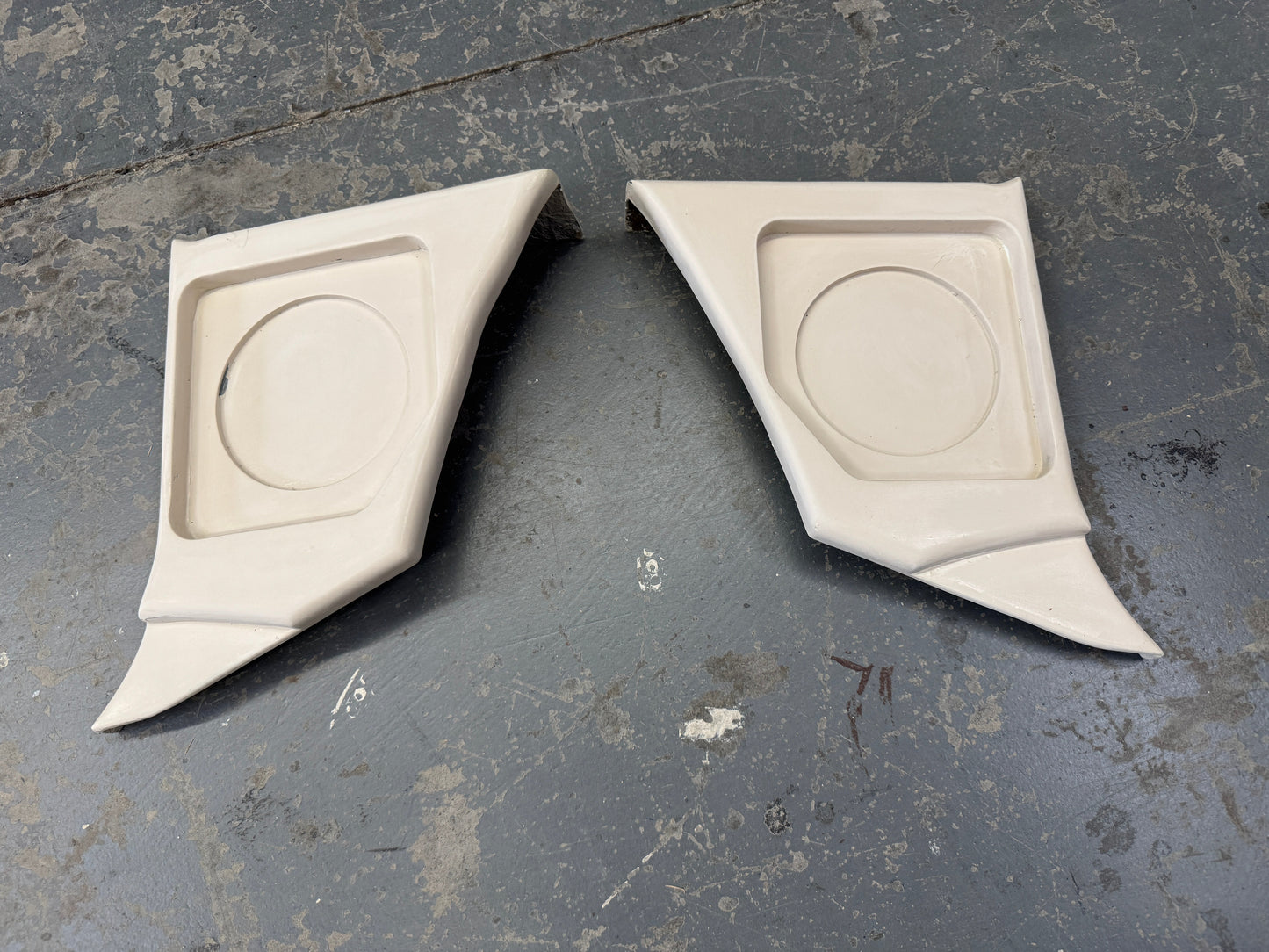 Fesler fiberglass kick panels finished
