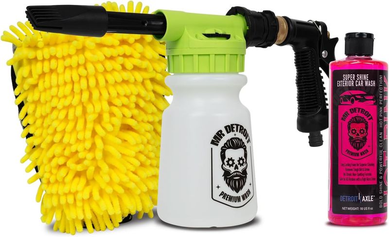 Car Wash Kit w/Blaster, 16oz Car Soap, Chenille Wash Glove