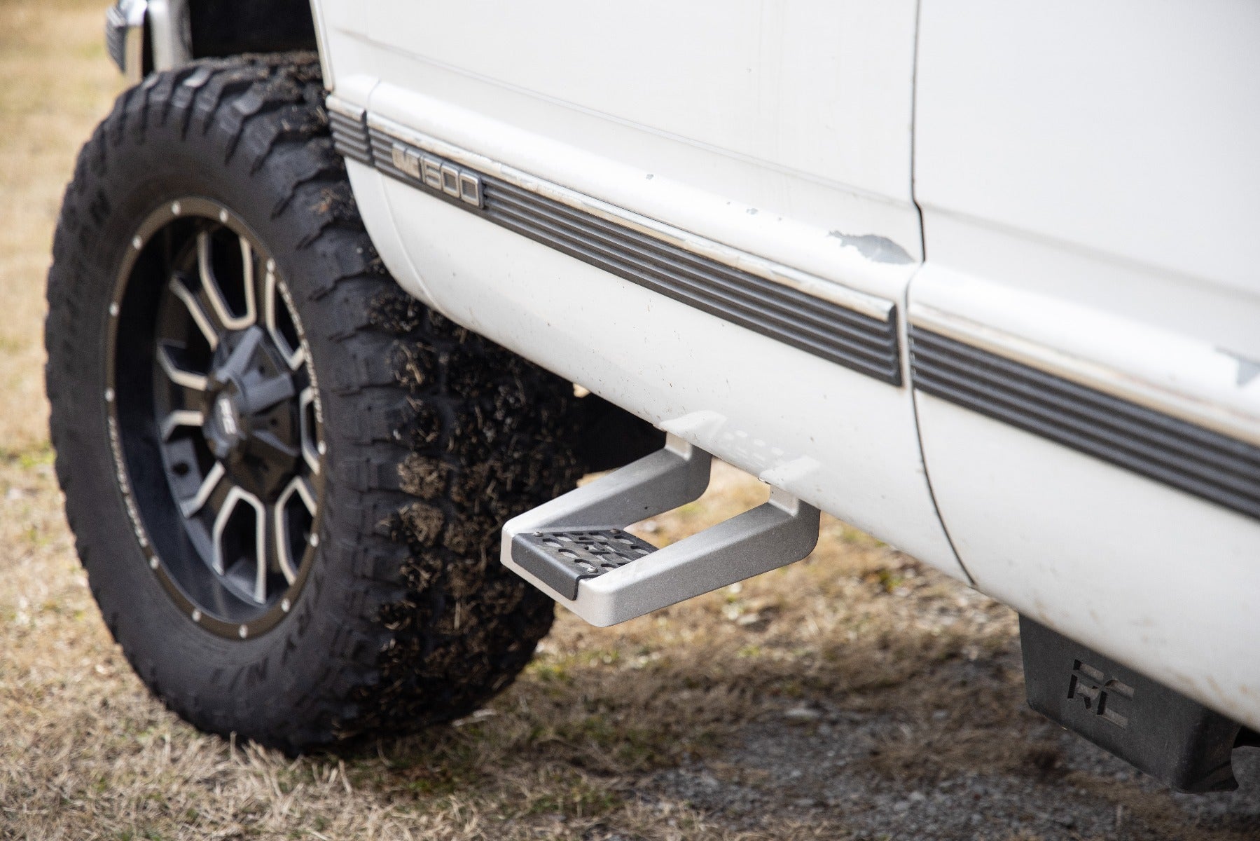 Rough Country single hoop aluminum universal step pair