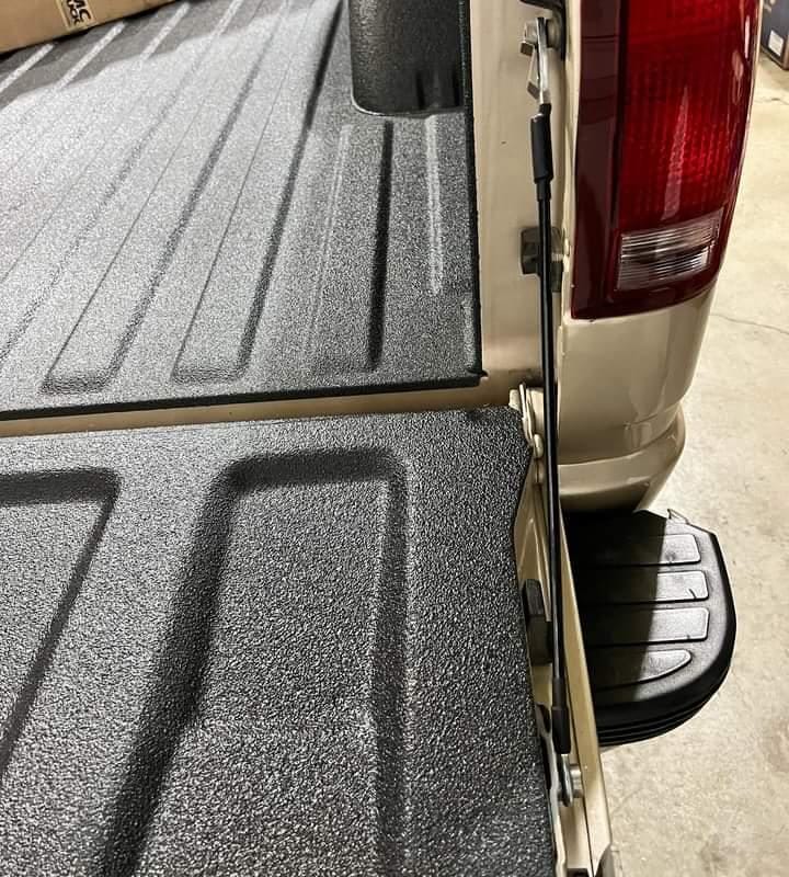 Tailgate Cables - 88-91 GMC Chevy Truck