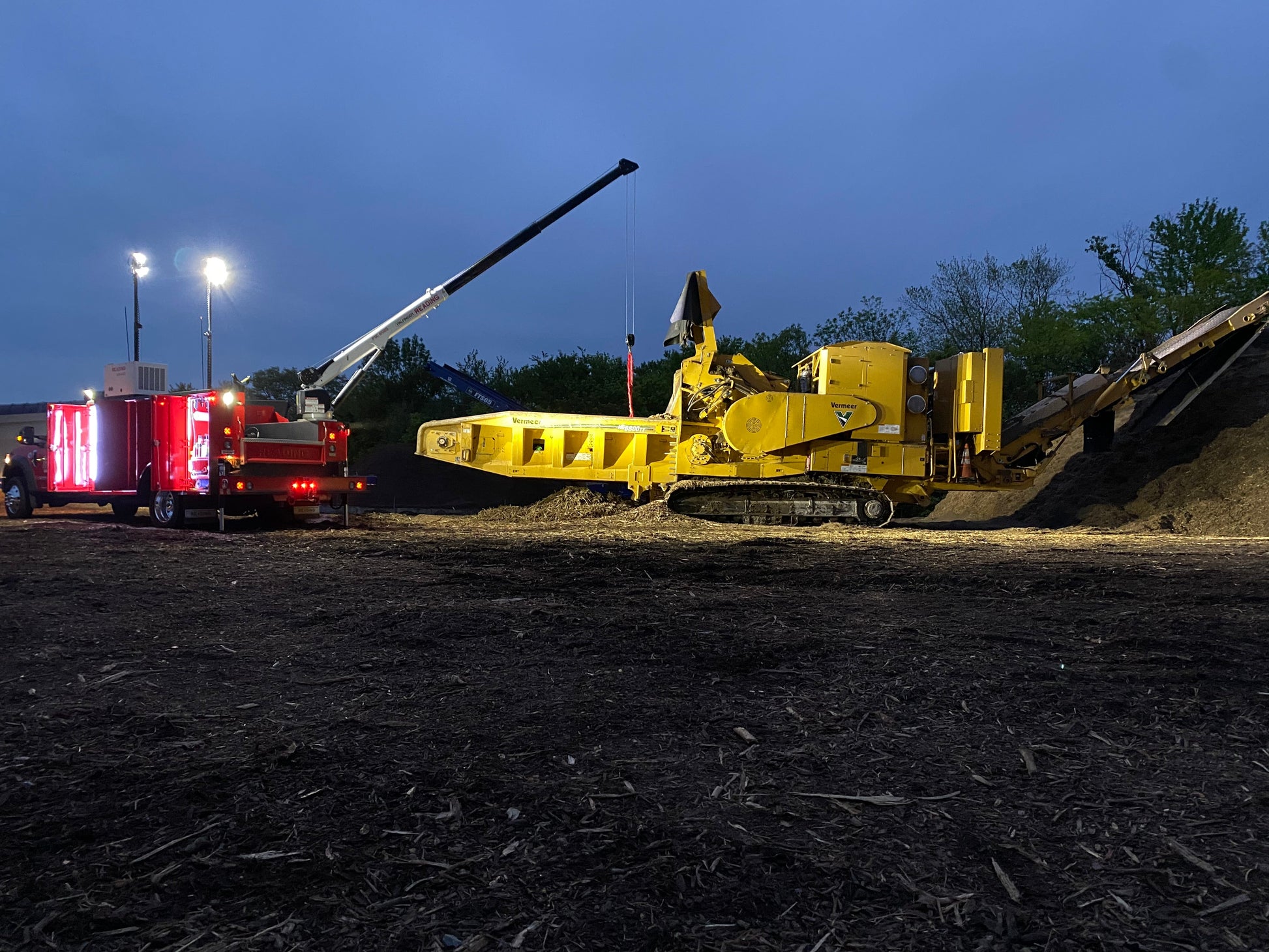 Truck Bed Mounted LED Light Towers