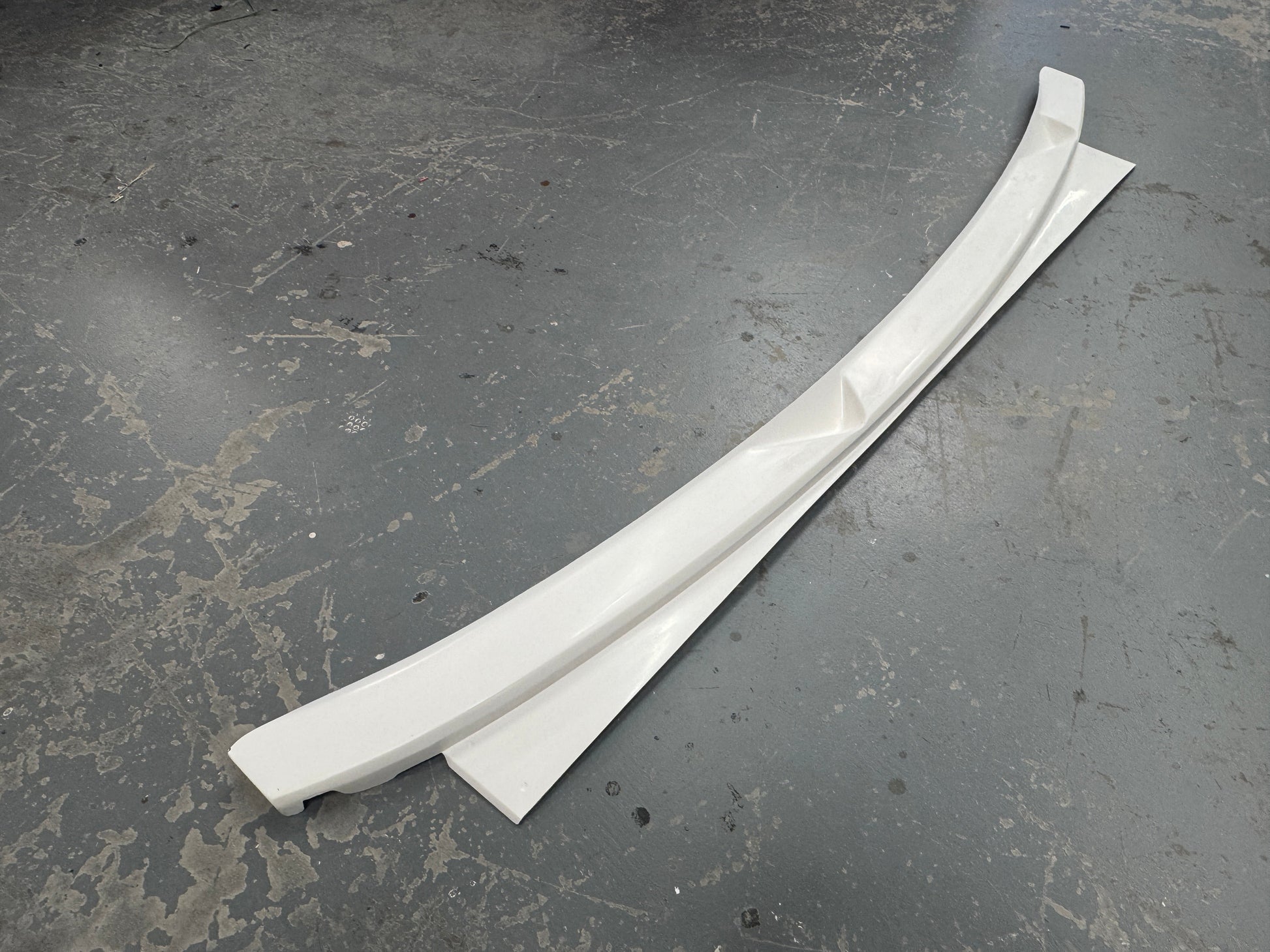 Fesler fiberglass smooth cowl - OBS truck