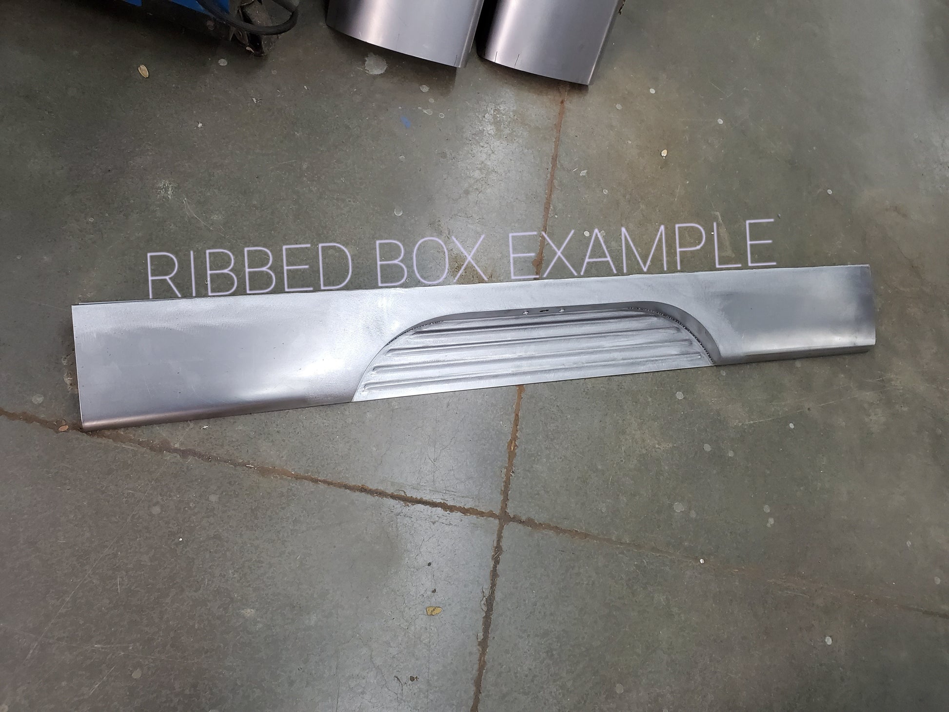 Ribbed box example