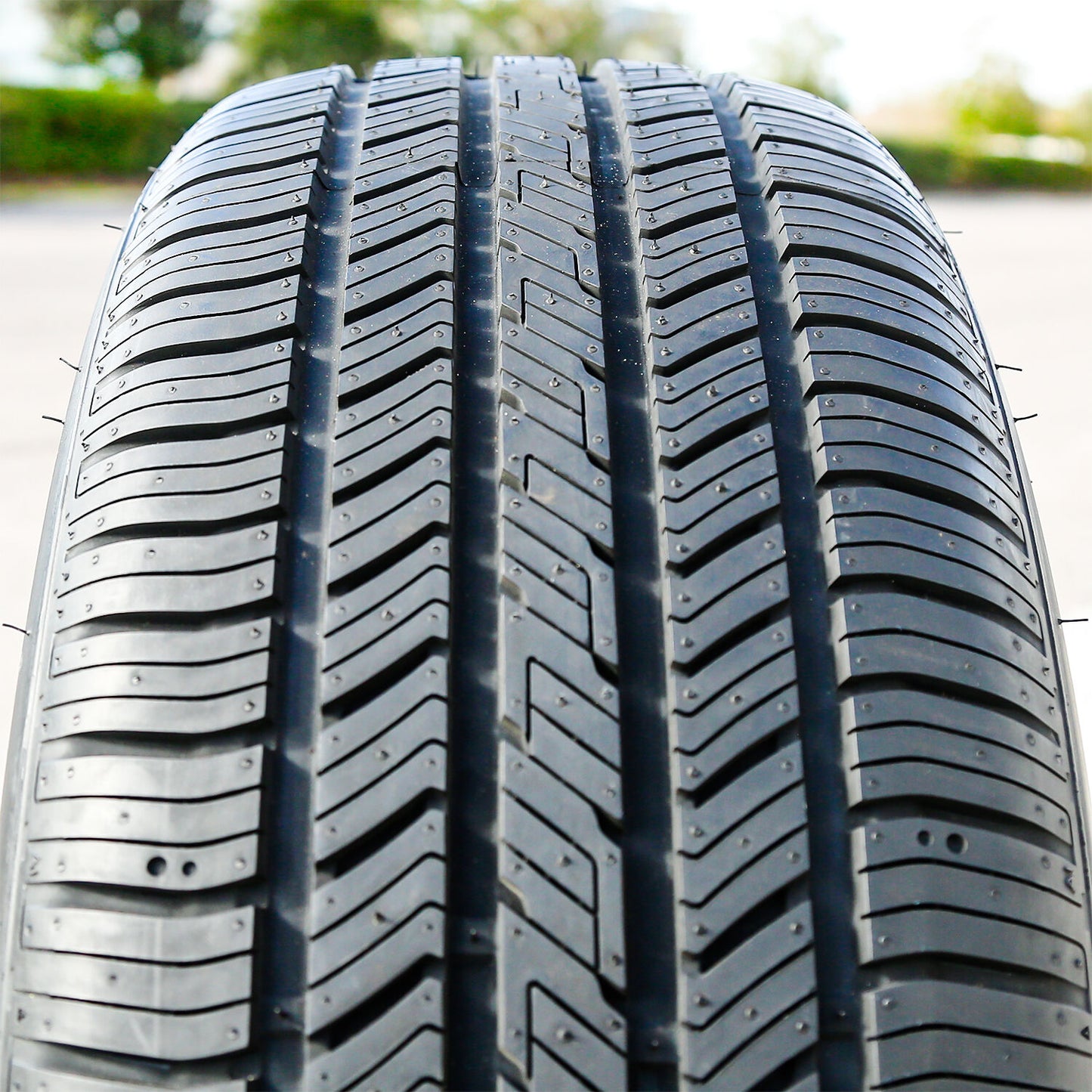 225/75R15 Hankook Kinergy ST Tire